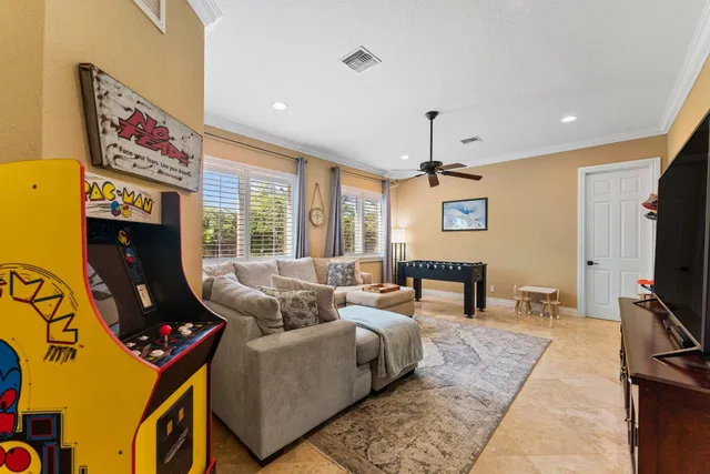 Residence photo 19