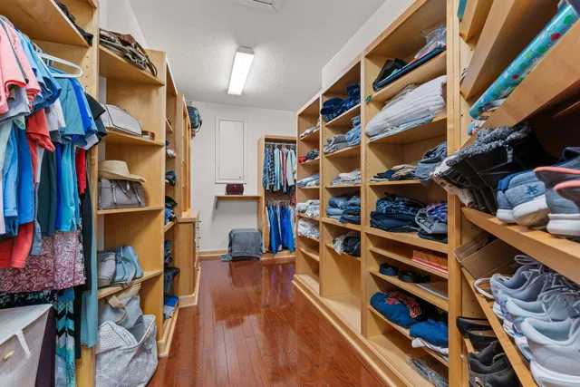 Residence photo 30