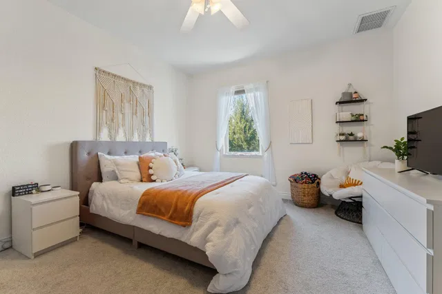 Residence photo 38