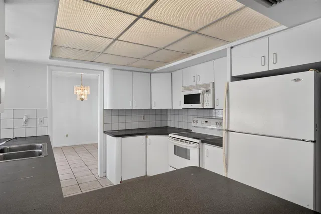 Residence photo 11