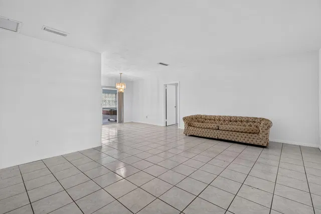 Residence photo 30