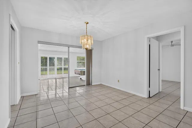 Residence photo 34