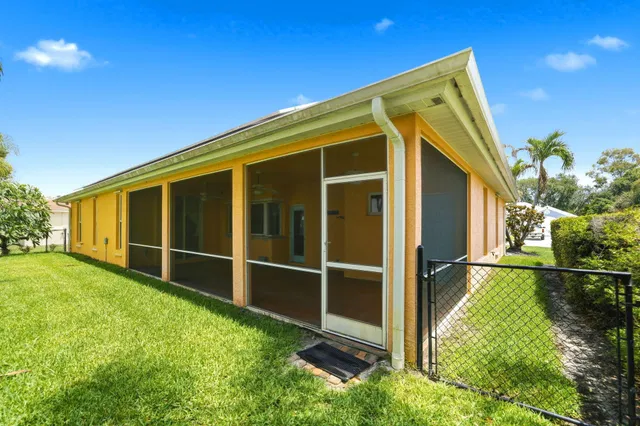 Residence photo 24