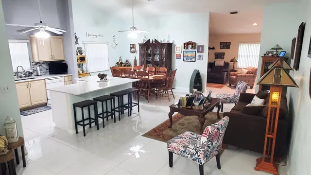 Residence photo 9