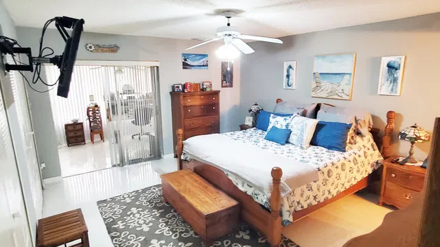 Residence photo 17