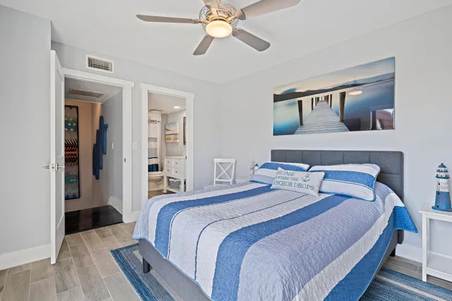Unit 1018 photo 16