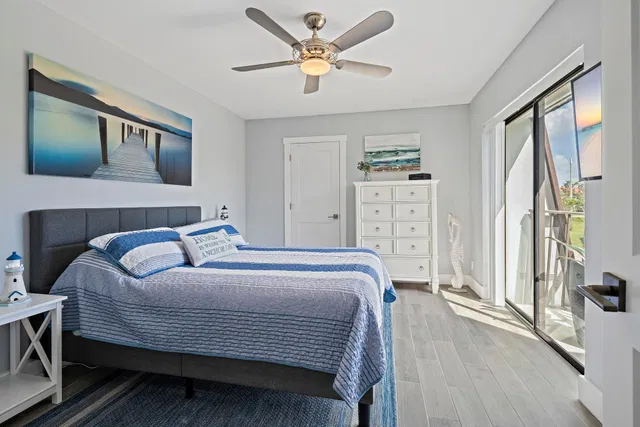 Unit 1018 photo 17