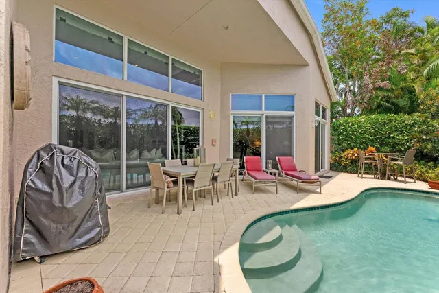 Woodfield Country Club Residence photo 39