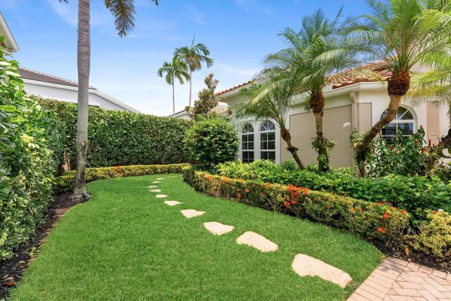 Woodfield Country Club Residence photo 44
