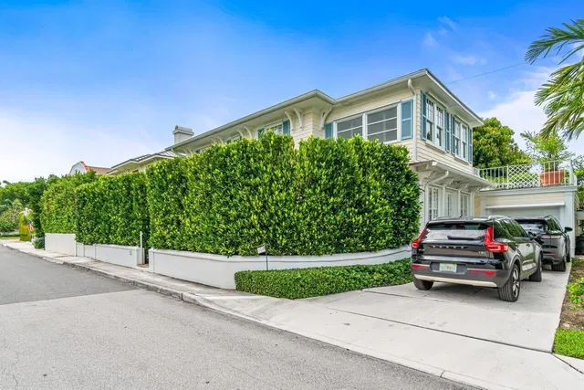 North End Palm Beach Residence photo 2