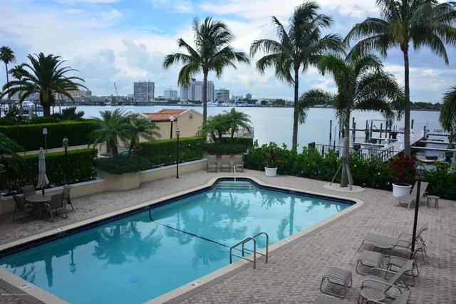 North End Palm Beach Unit 609 photo 11