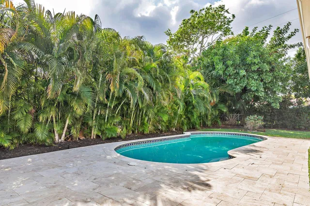 SoSo West Palm Beach Residence photo 9
