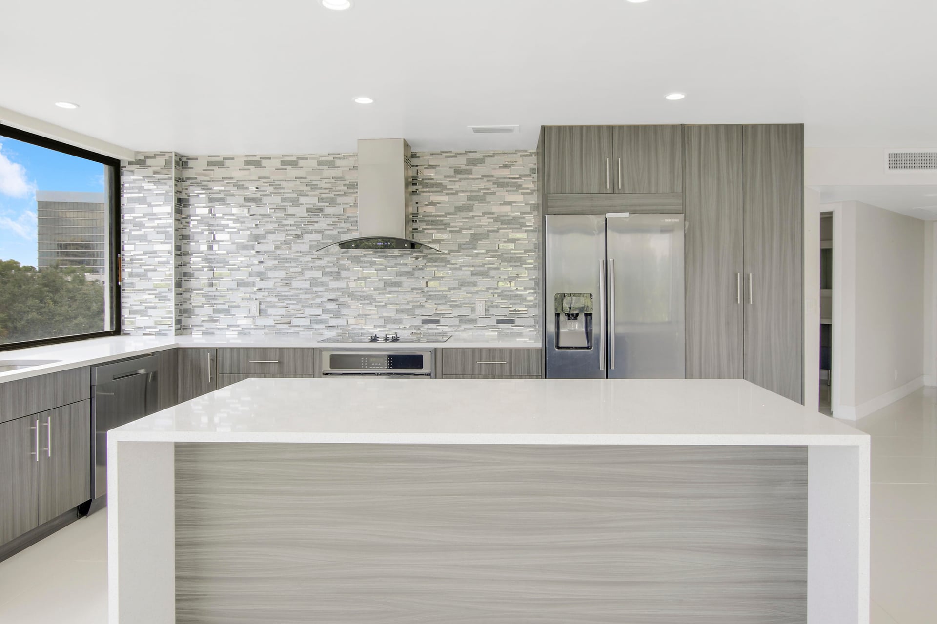 Presidential Towers Unit 404 photo 3