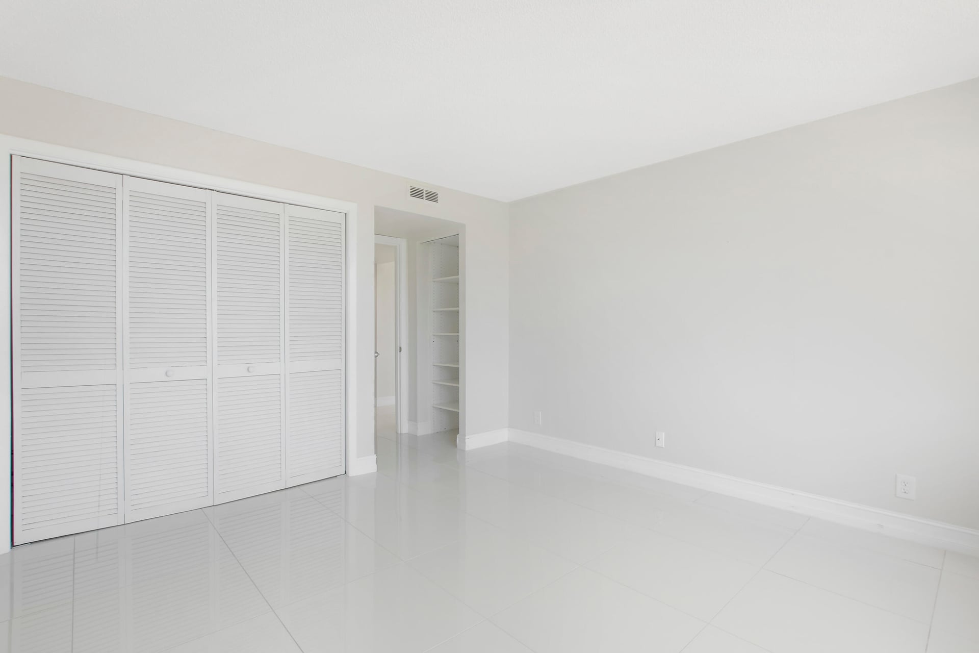 Presidential Towers Unit 404 photo 20
