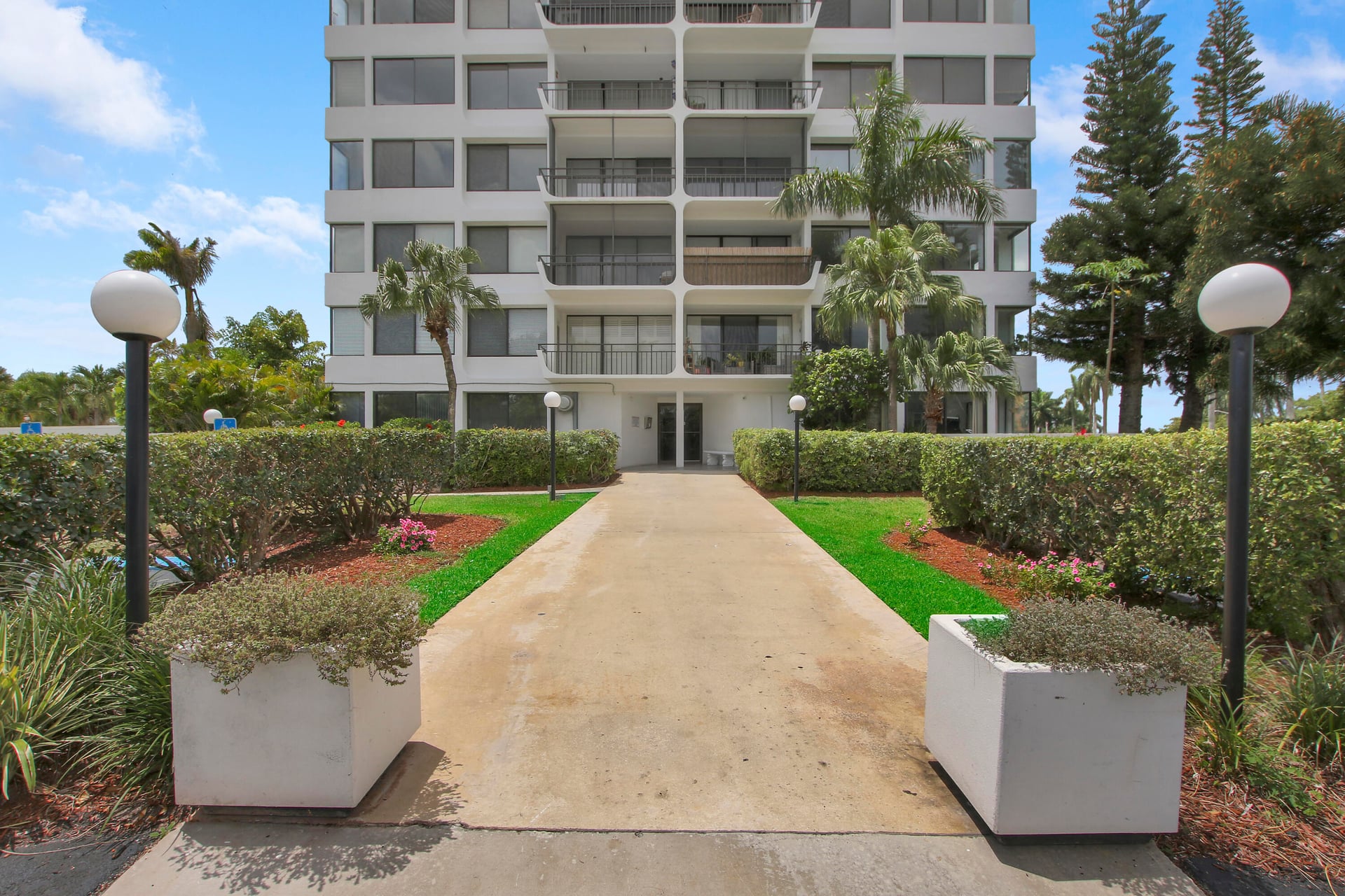 Presidential Towers Unit 404 photo 25