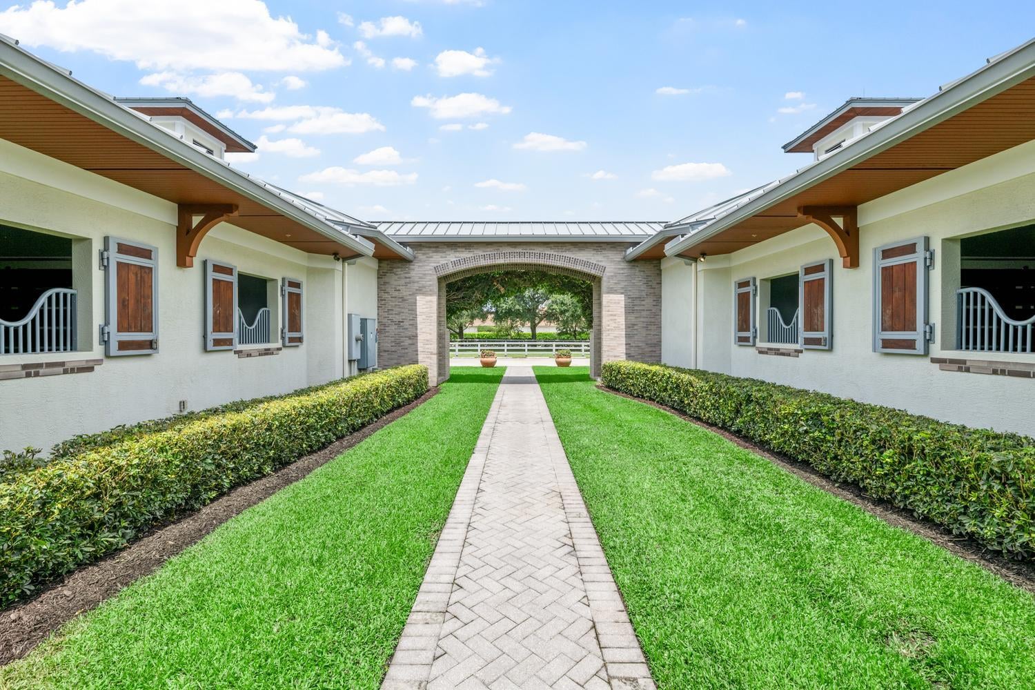 Residence photo 4