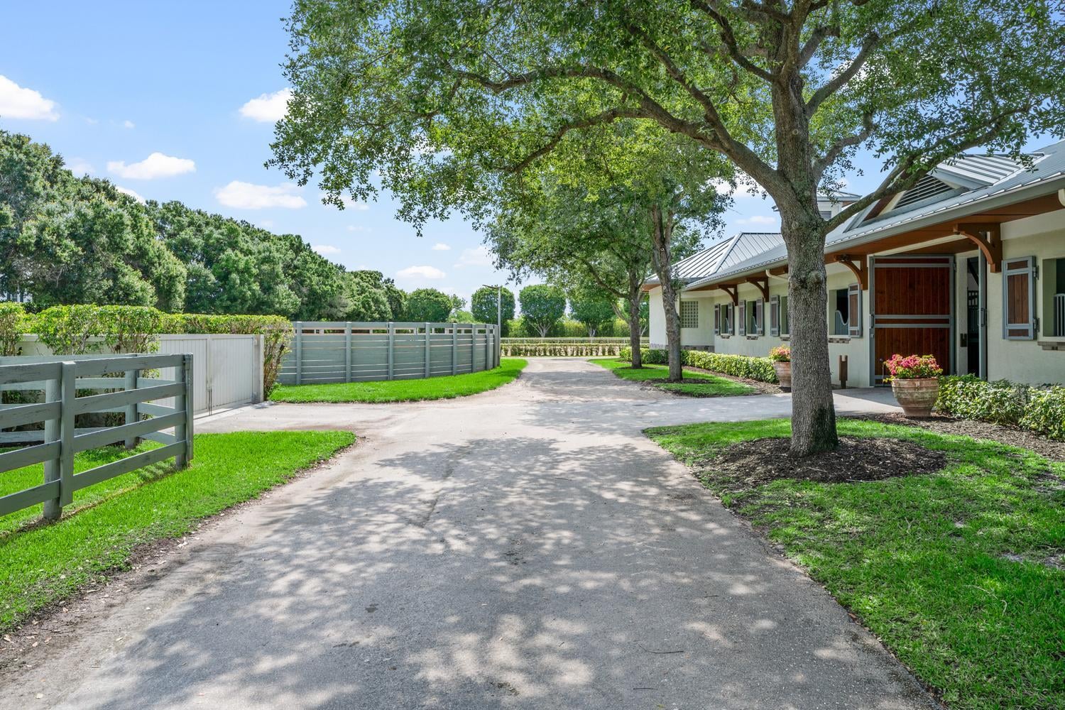 Residence photo 5