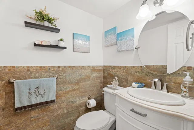 Unit 206 photo 6