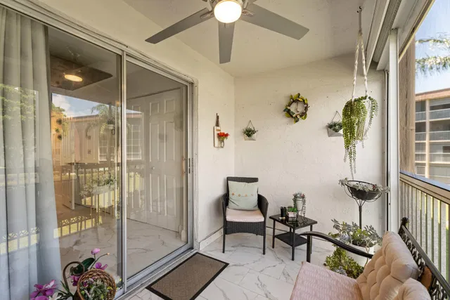Unit 206 photo 14