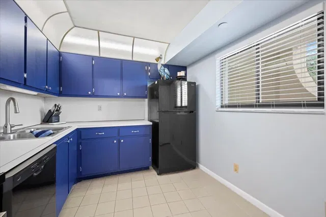 Unit 107 photo 6