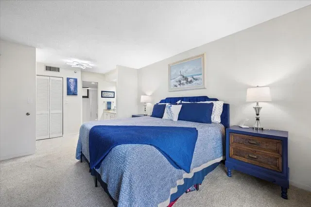 Unit 107 photo 17