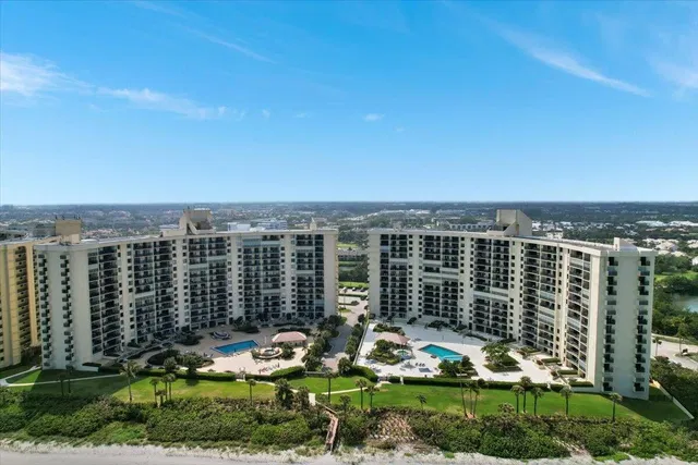 Unit 107 photo 32