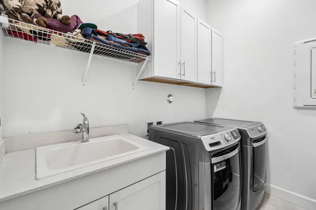 Residence photo 25