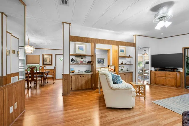 Residence photo 7
