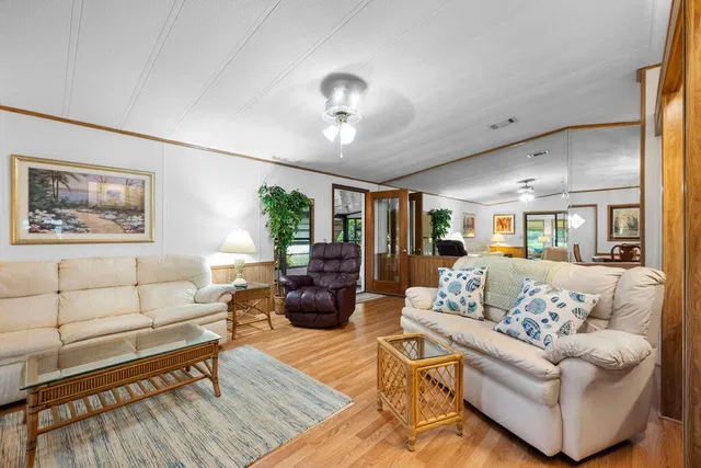 Residence photo 11
