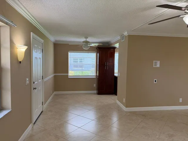 Residence photo 7