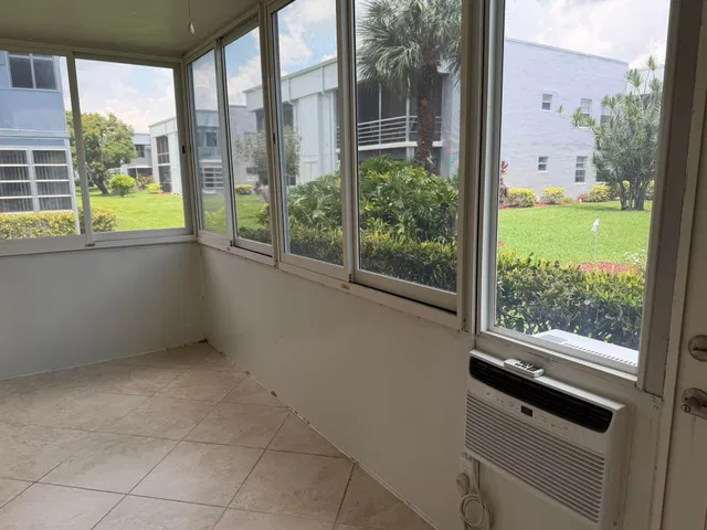 Residence photo 21