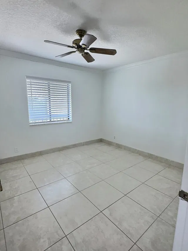 Unit 407 photo 13
