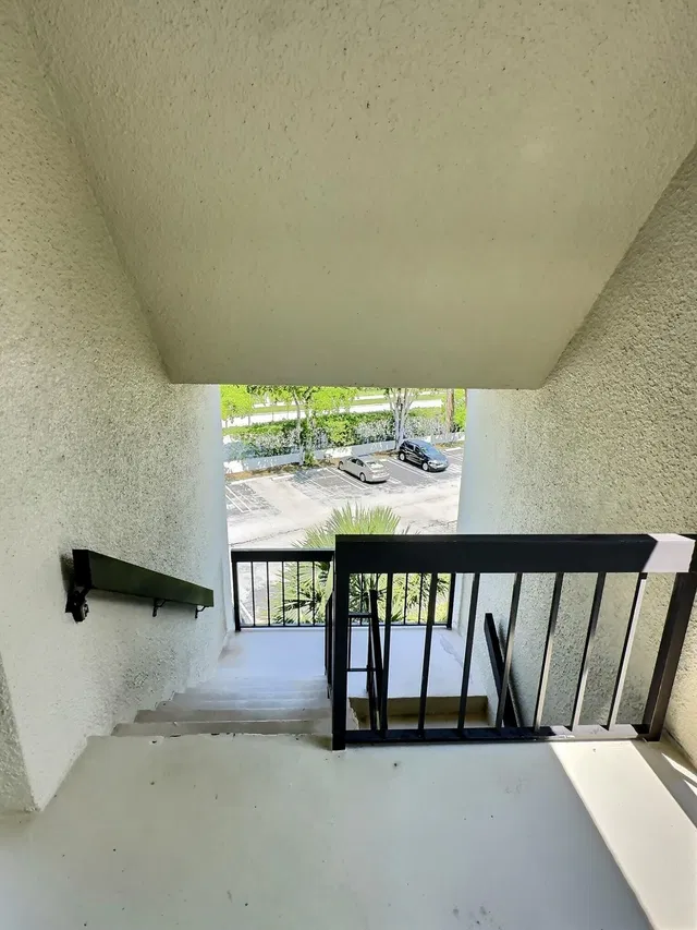 Unit 407 photo 25