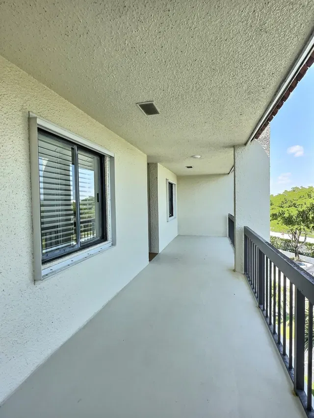 Unit 407 photo 26