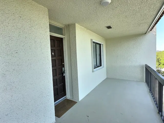 Unit 407 photo 28