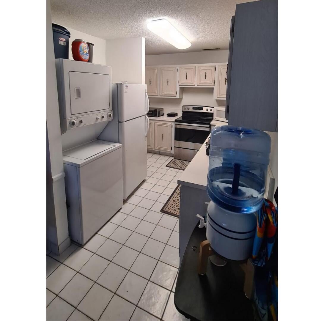 Unit E photo 8