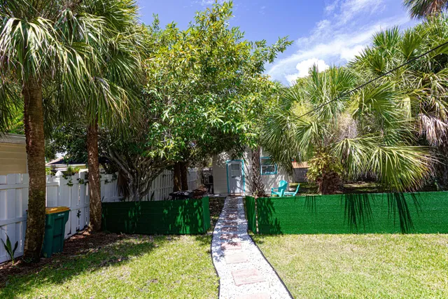  Residence photo 6