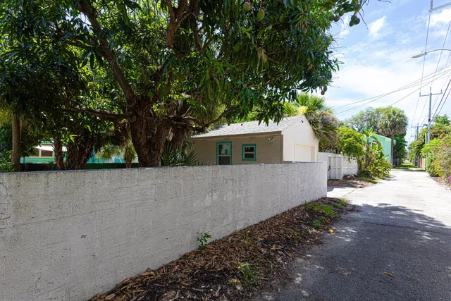  Residence photo 8