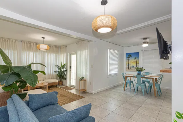  Residence photo 9