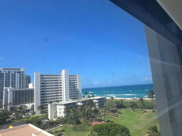 Singer Island Unit 803 photo 2