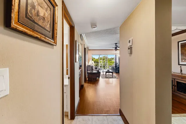 Unit 321 photo 2