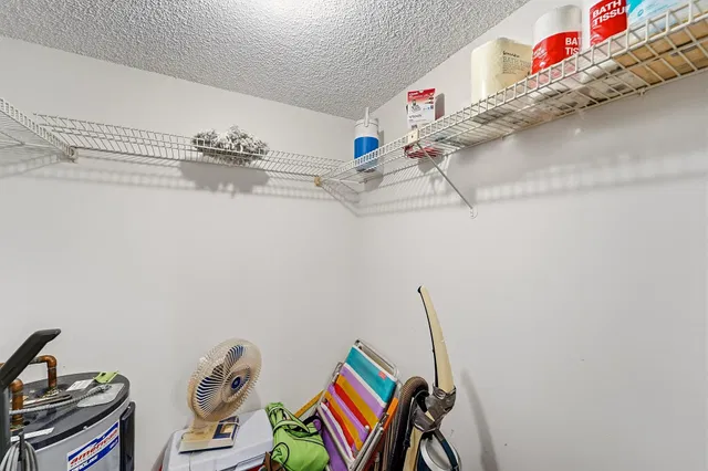 Unit 321 photo 12