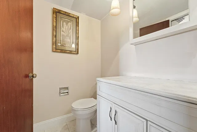 Unit 321 photo 14