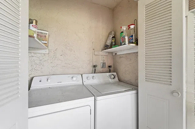 Unit 321 photo 22