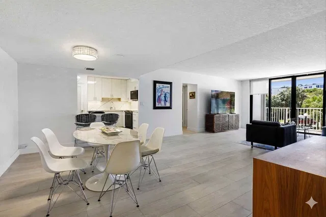 2860 S Ocean Palm Beach Unit 216 photo 2