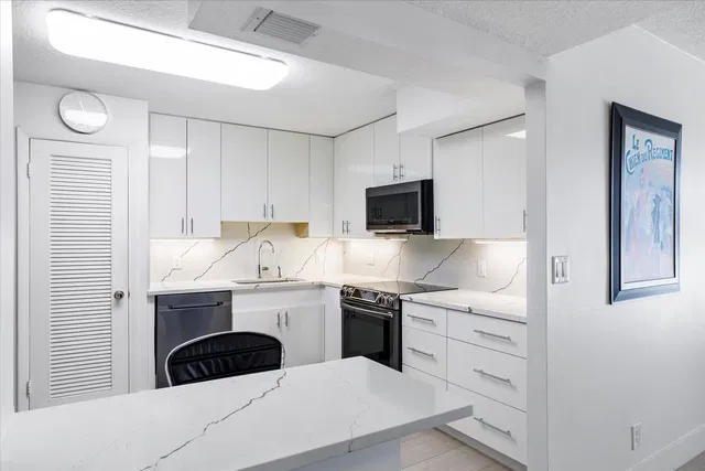 2860 S Ocean Palm Beach Unit 216 photo 10