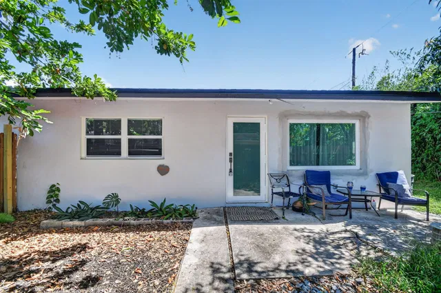  Residence photo 6
