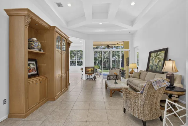 Residence photo 6