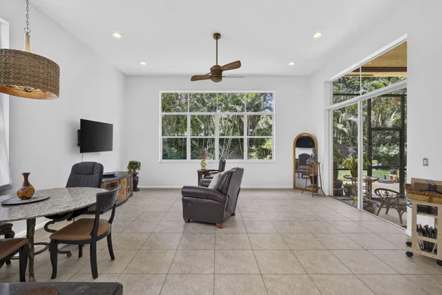 Residence photo 24