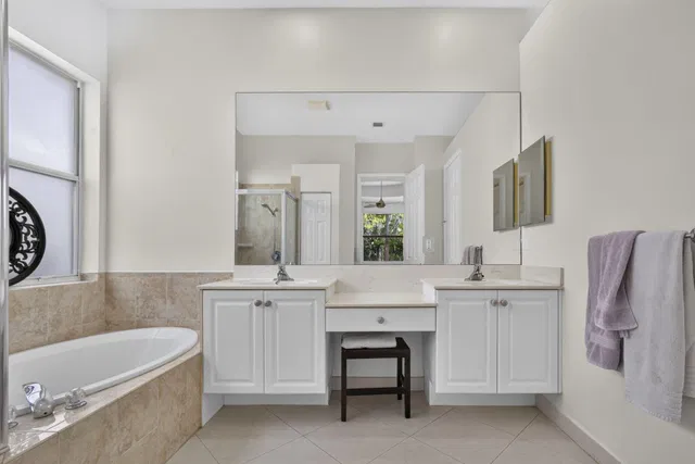 Residence photo 50